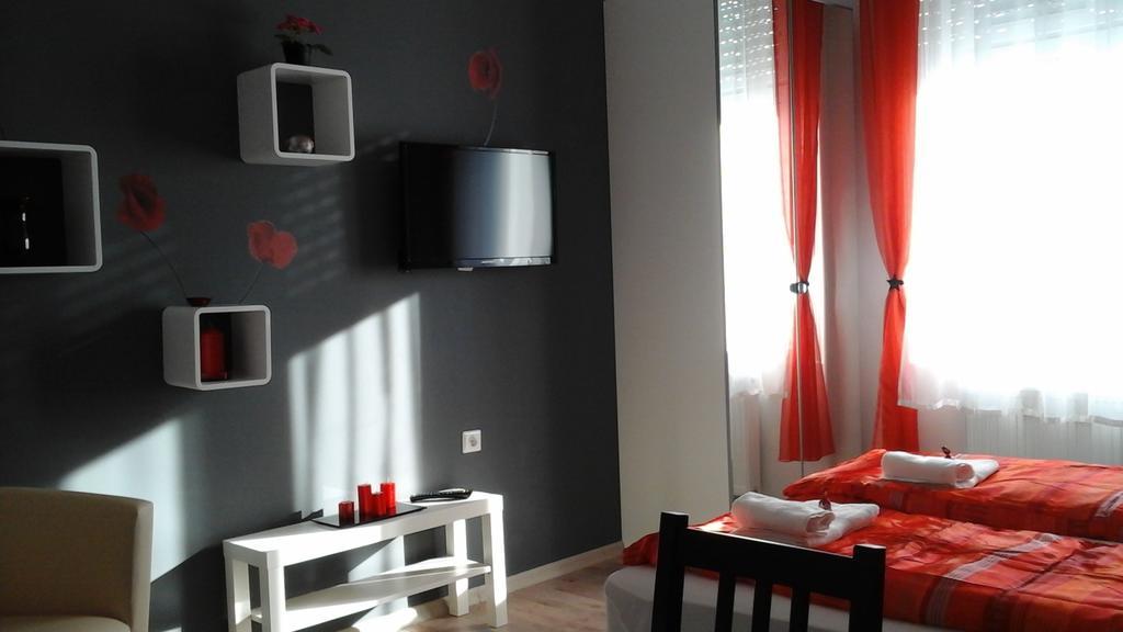 Studio 4U Budapest Room photo
